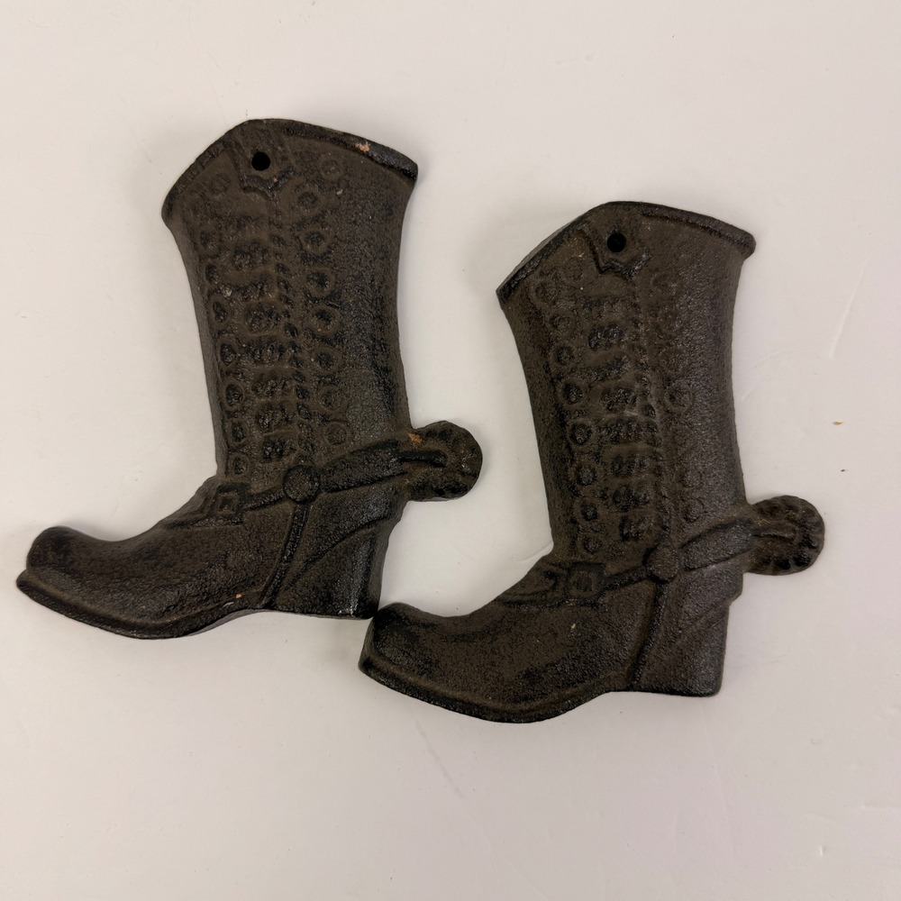 Set of 2 Cast Iron Boot Wall Hooks Western Rustic Farmhouse Ranch Decor